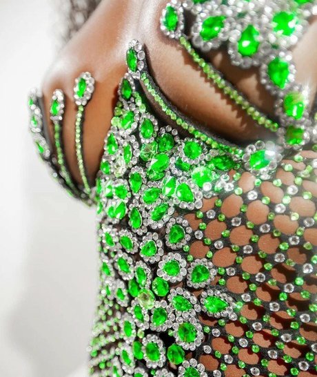 Izza Cantora porn actress picture