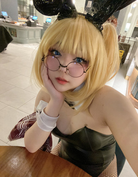 Donutskii erotic pornstar pics