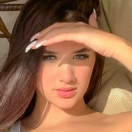 Letycia Soares nude pornstar pics