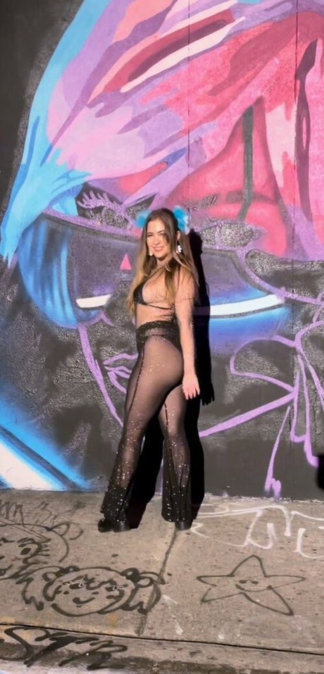 Hilenna art model pictures