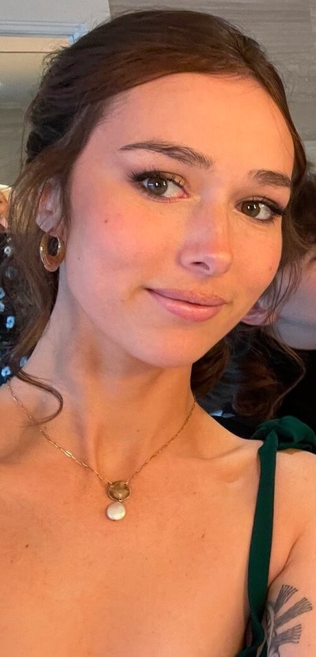 Holls8 pornstar hot galleries