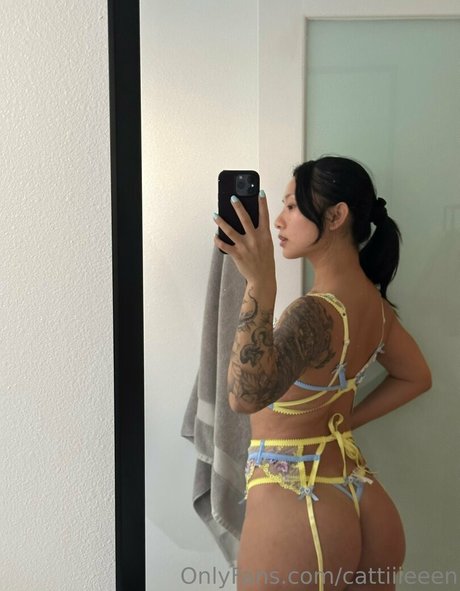 tiiieeen sex actress photo