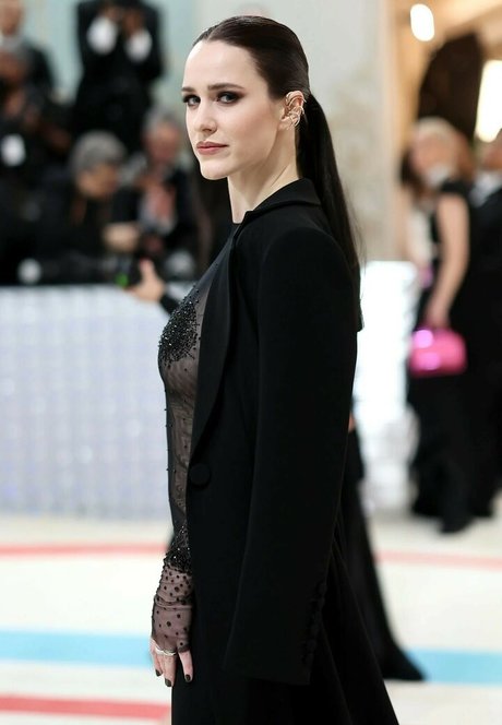 Rachel Brosnahan nice model pic