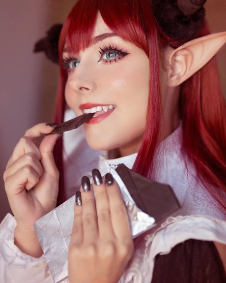 yoga pants onlyfans pornographic image