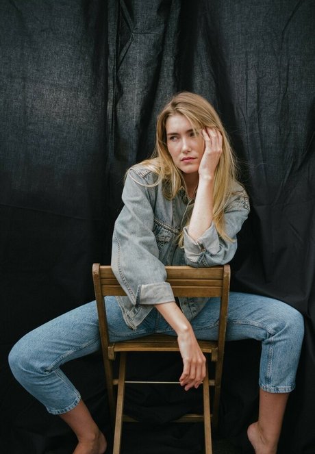 Oceane Le Ny star nudes gallery