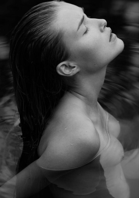 lesbian feet onlyfans pretty gallery