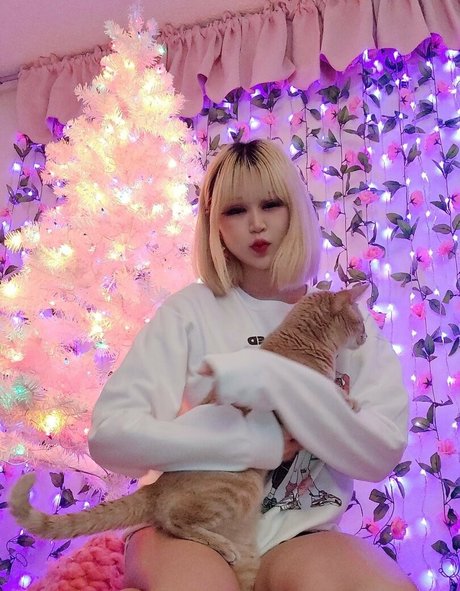 Jennybelly free actress pic