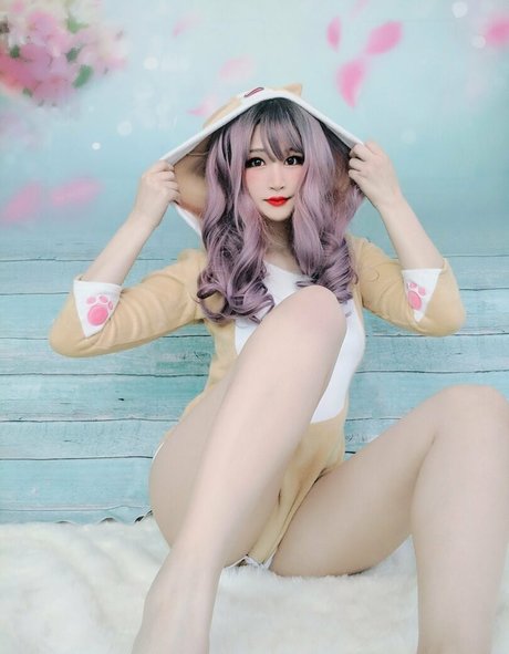 Jennybelly model pornographic photos