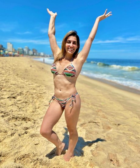 Daniele Hypolito hot actress archive