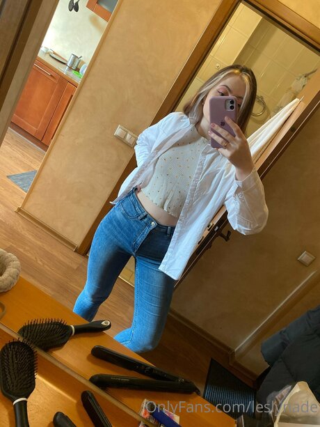 For you Lesly_ pornstar pretty image