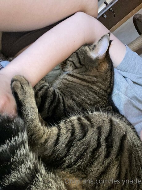 For you Lesly_ sexy model pictures