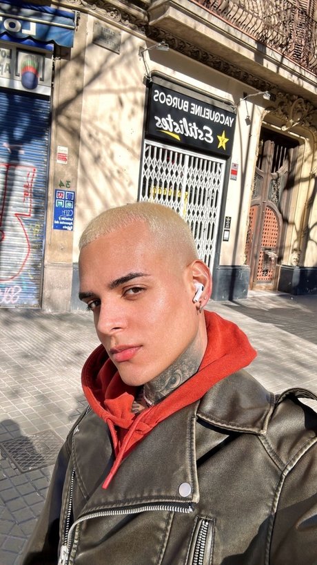 Leo Rocha art model pics