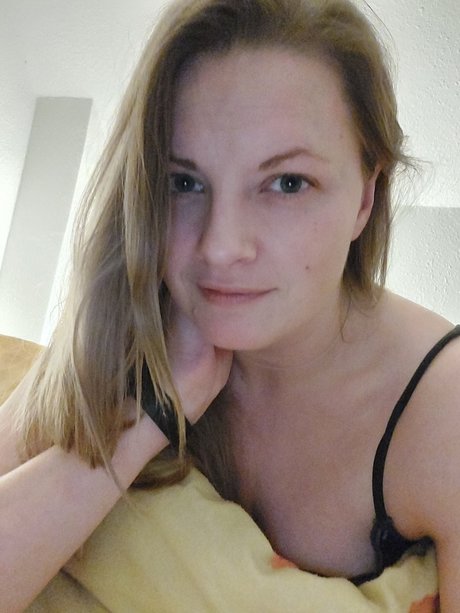 Leonore K hd pornstar pictures