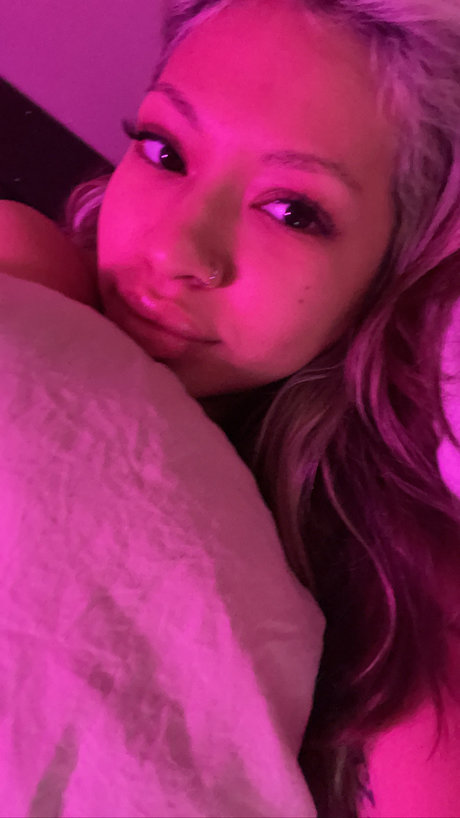 Kurst star pornographic images