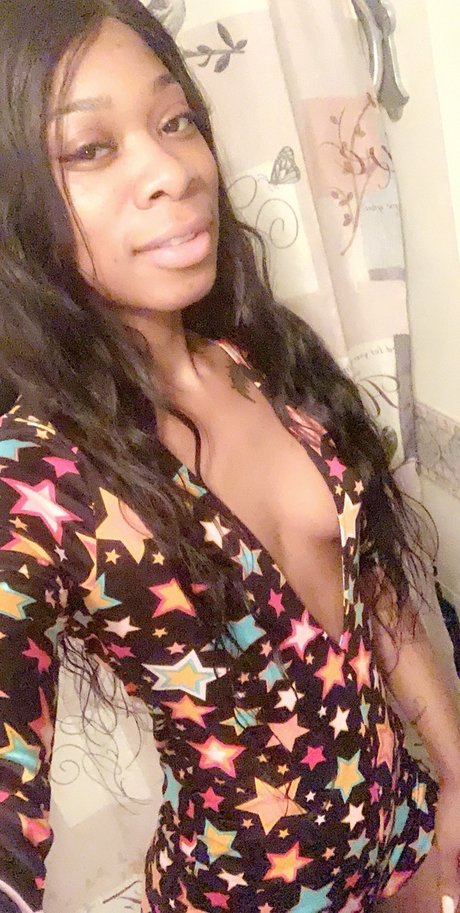 LeeshaDiamond beautiful model img