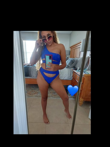 _L29_ naked model gallery