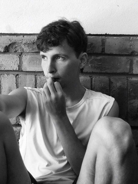 Victor DT nude star pic