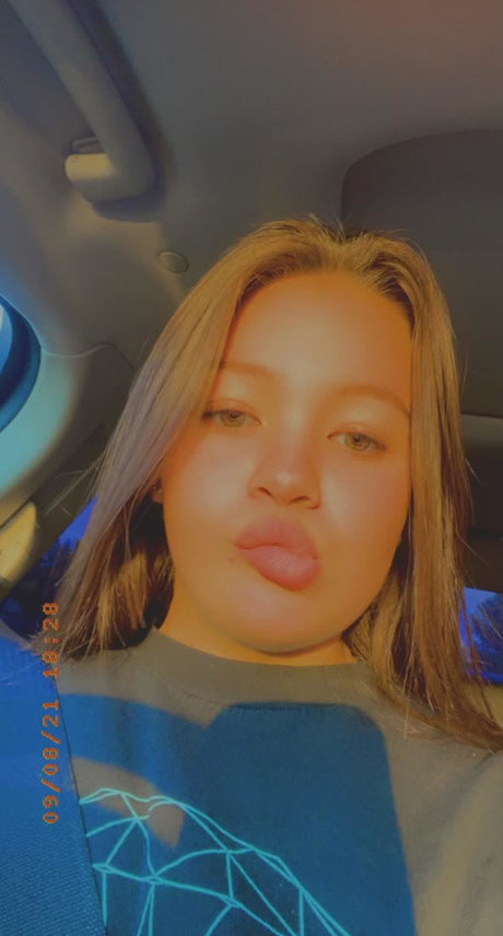 Layla M_ model pretty gallery