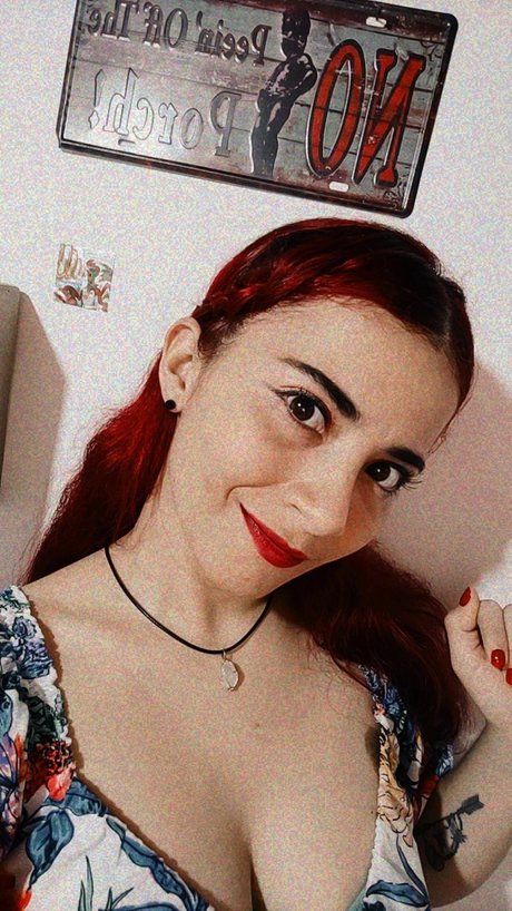 Laura Turner sexy actress images