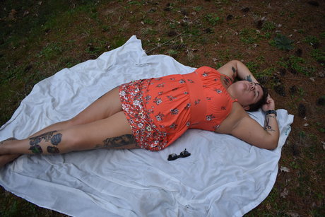 Slking823 model xxx image