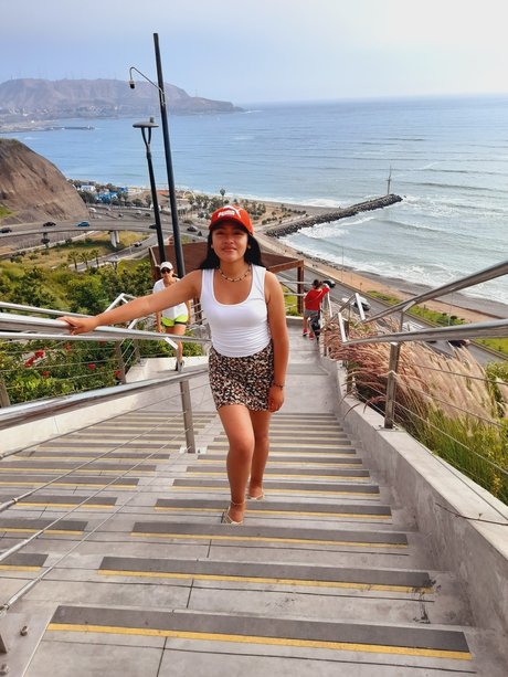 Yamileleon art actress images