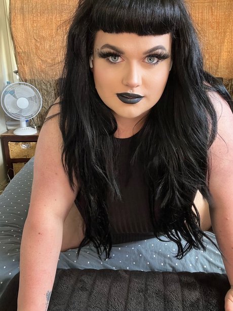 Lillith Rotten exclusive pornstar gallery