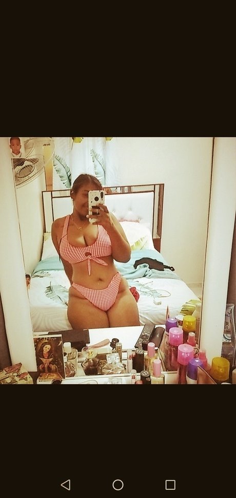 Liliana La Fiera hd model image