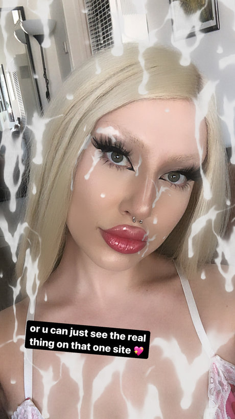 Maddy Issues FREE sex model pics