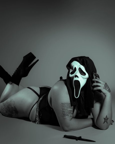 Lila Peach star beautiful pic