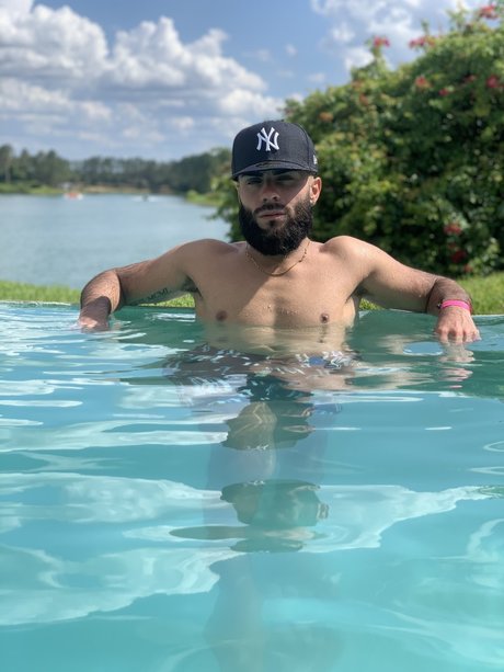 theonlylouie star images