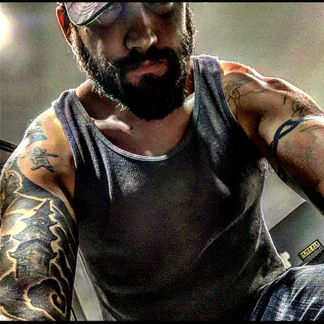 u7003489 nude actress picture