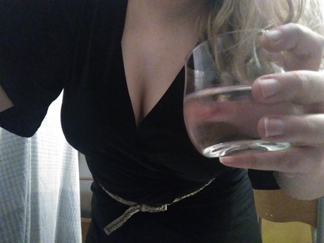 Maddie Wolf nude pornstar pictures