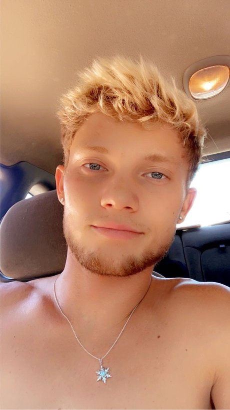 lVlonster sexy star photos