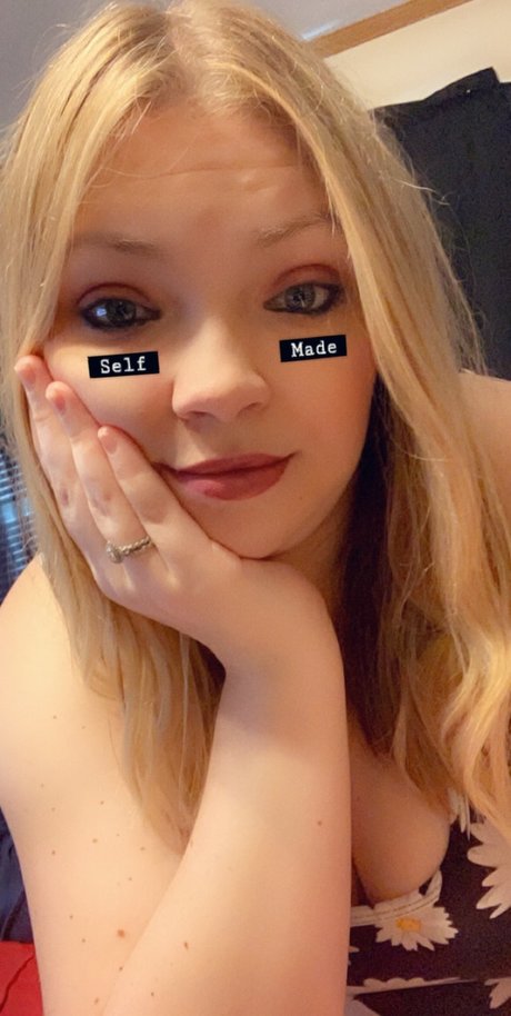 lizzy sexy star photos