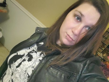 GoddessLuna naked pornstar photo