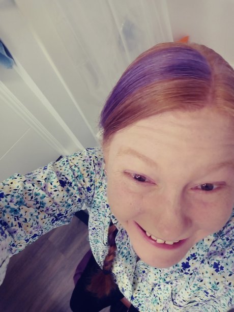 Kiki Moon model perfect pics