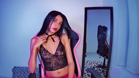 luly crow art model photos