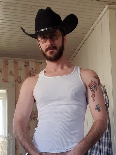 Luke Becker star free pic