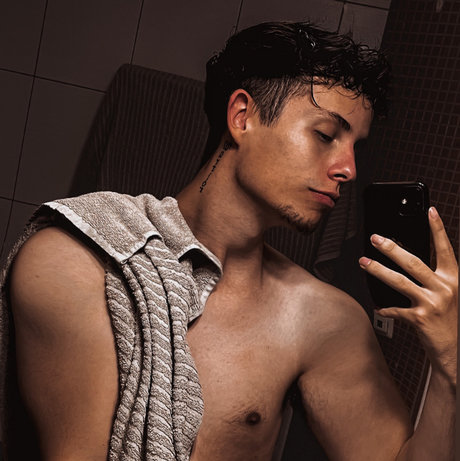 Lukynn33 pornstar xxx archive