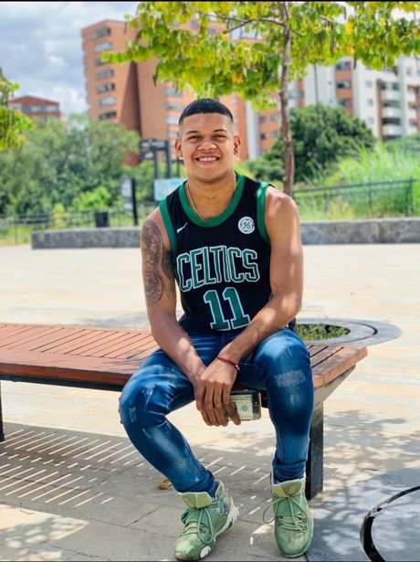 Luyel Gonzalez exclusive model pics