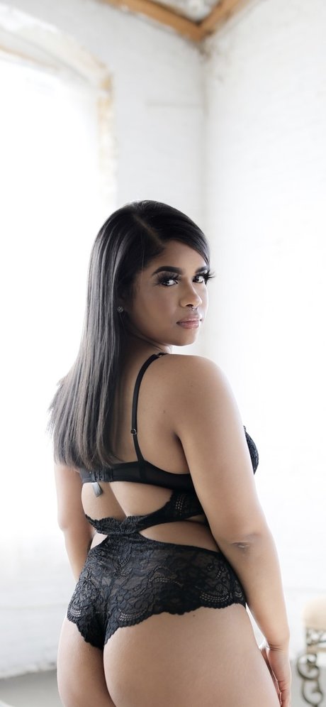 Marina Miranda star gallery