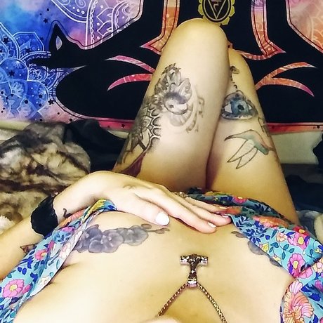 Mama Egypt erotic model pictures