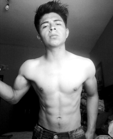 Mahum model nudes photo