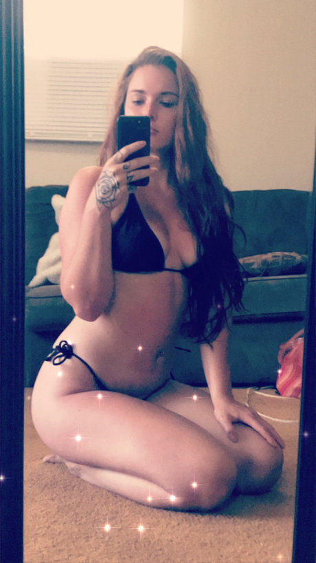 _McKenzie_ porn model picture