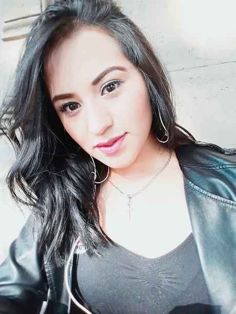 Yami Lp nice actress pic