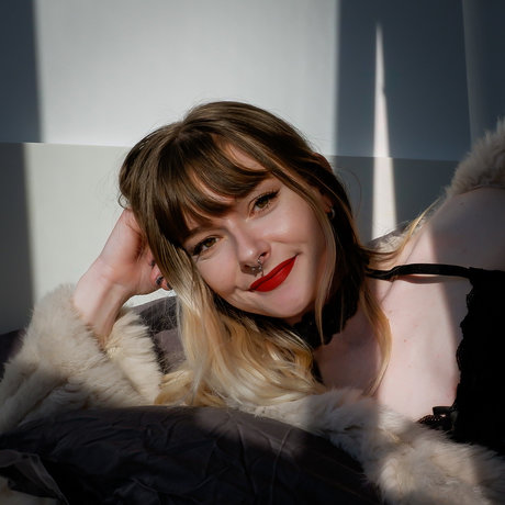 Elenial erotic star pics