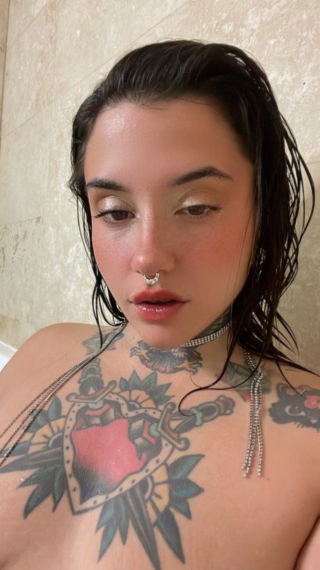 _Goddess Millie Top 1_ pornographic model pic