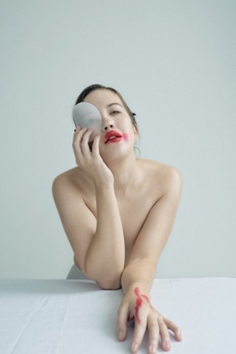 Mikki___Model naked actress photo