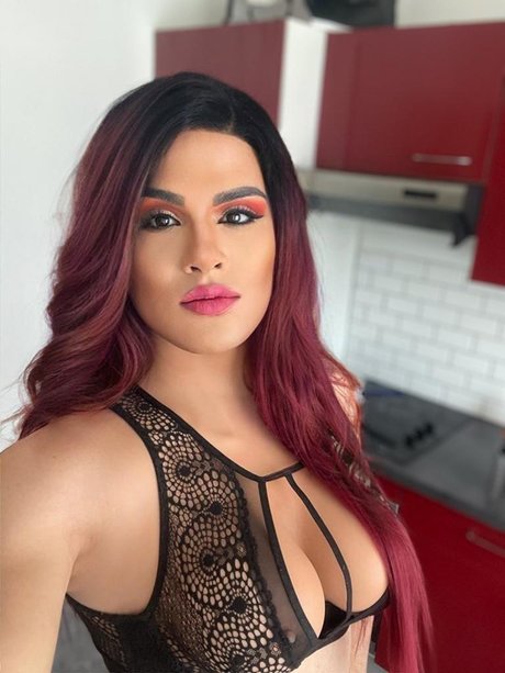 Mikaella hd star image