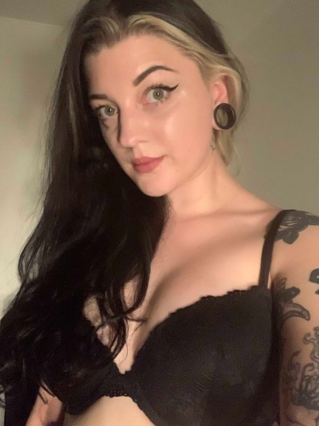 Mifty model nudes gallery